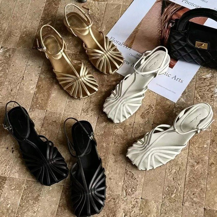 Französische Vintage-Sandalen  – Vintage Fashion Outfit Bewertung und Preis