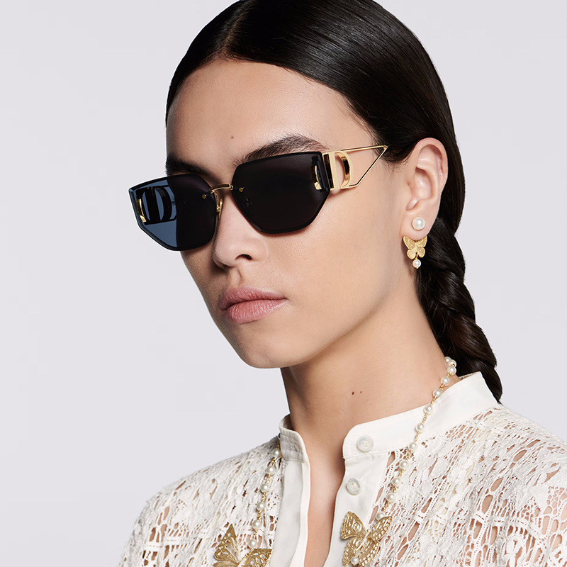 Frauen Sonnenbrille Metall Aus – Vintage Fashion Brand Names Bewertung und Preis